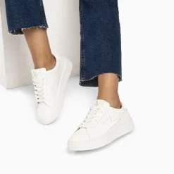 Vanessa Wu Sneakers>Baskets Eclair Angie Blanches Monochrome A Lacets