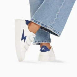 Vanessa Wu Sneakers>Baskets Eclair Camelia Blanc Et Marine A Scratchs