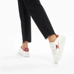 Vanessa Wu Sneakers>Baskets Eclair Eva Blanc Et Bordeaux Serpent A Scratchs