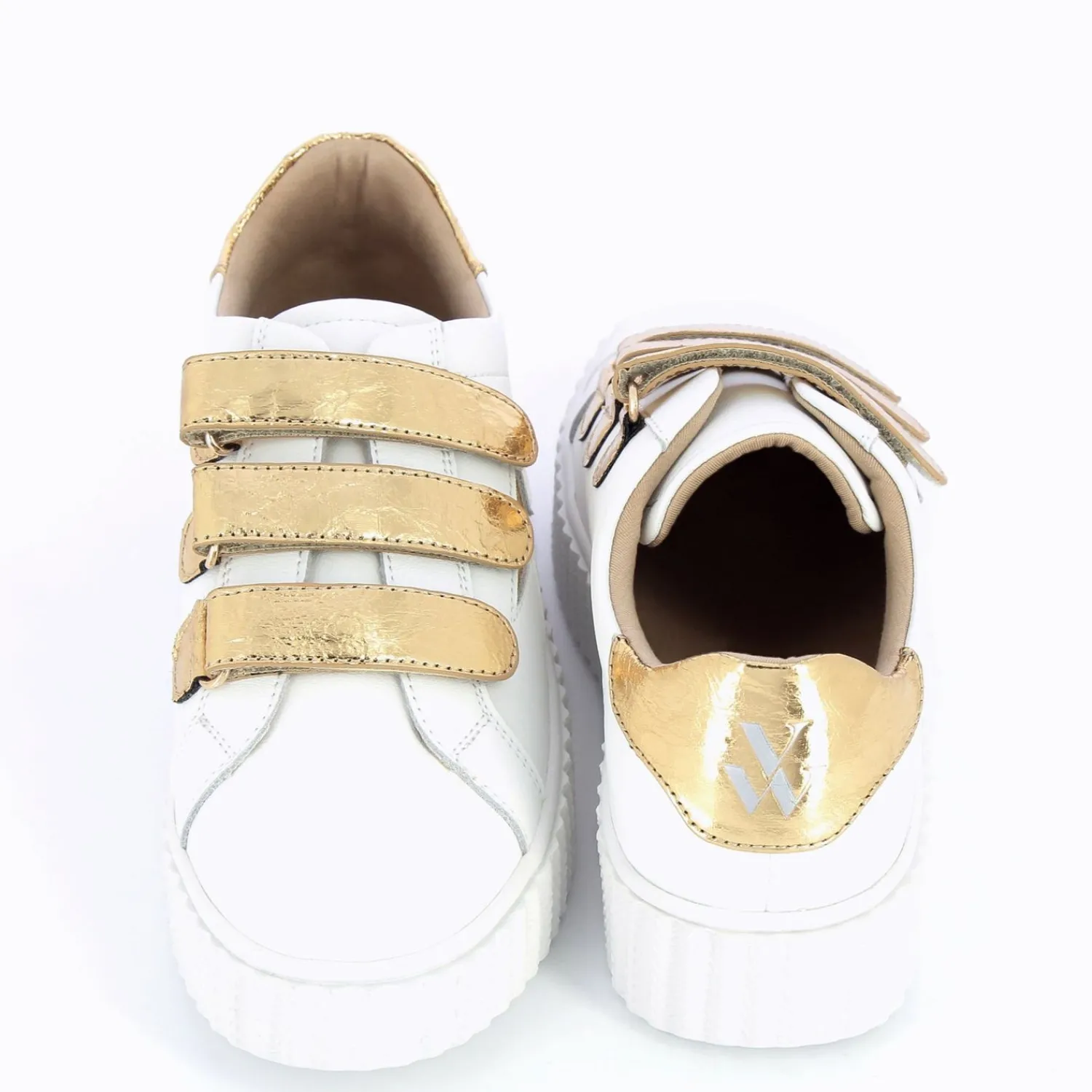 Vanessa Wu Sneakers>Baskets Eclair Jane Blanches En Cuir A Scratchs Or