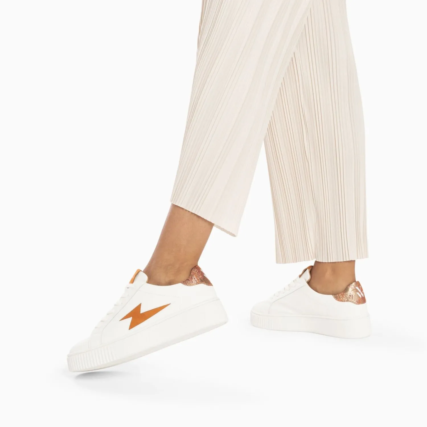 Vanessa Wu Sneakers>Baskets Eclair Joy Blanc Et Ocre A Lacets