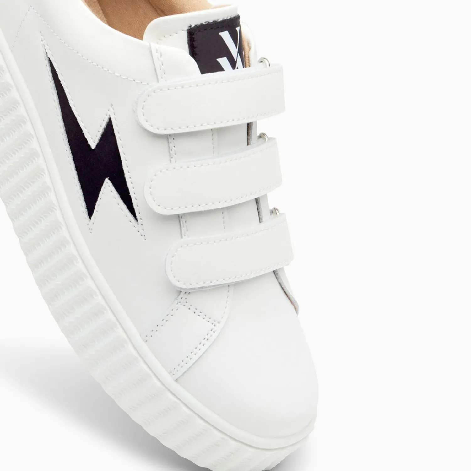Vanessa Wu Sneakers>Baskets Eclair Larissa Blanc Et Noir Satin A Scratchs