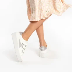 Vanessa Wu Sneakers>Baskets Eclair Larissa Blanches A Details En Satin Taupe