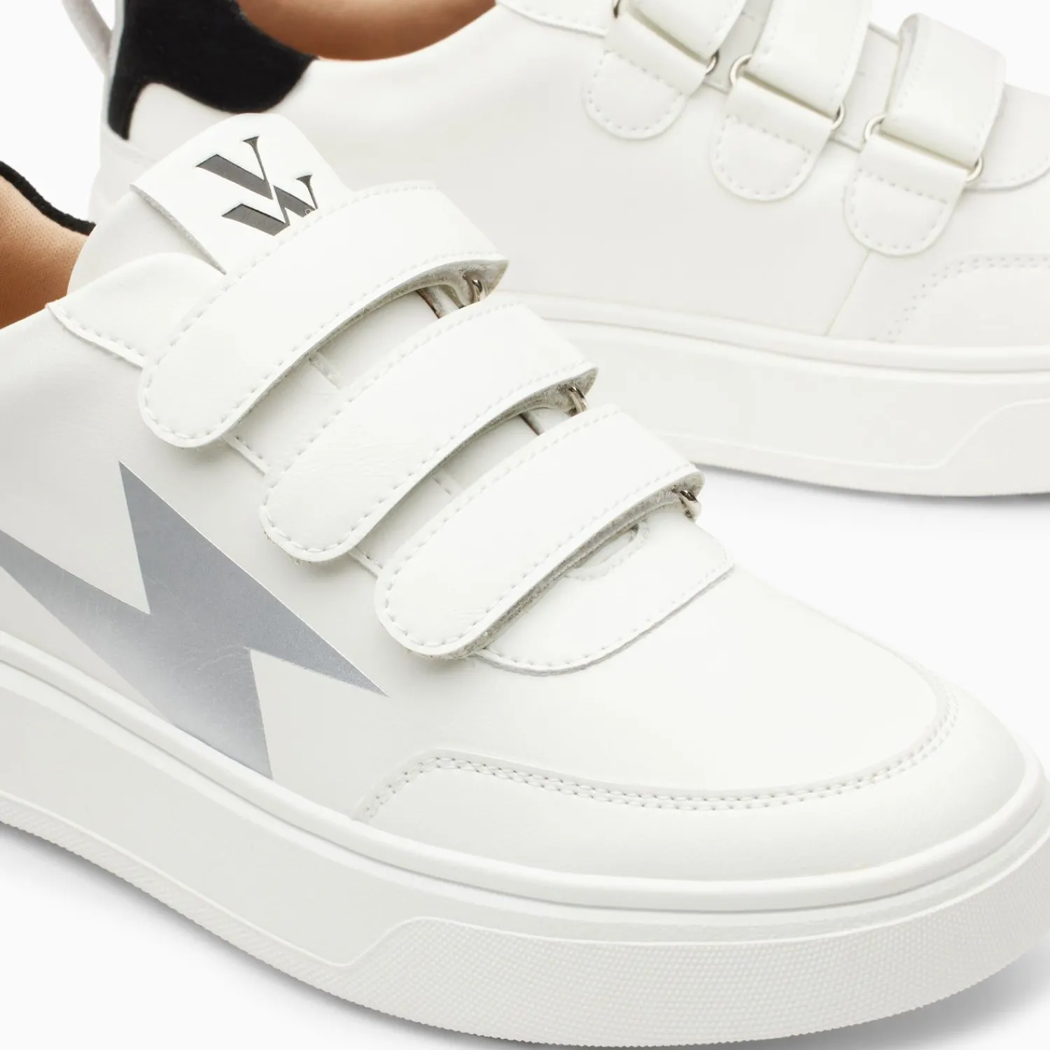 Vanessa Wu Sneakers>Baskets Eclair Lison Blanc Et Noir A Scratchs