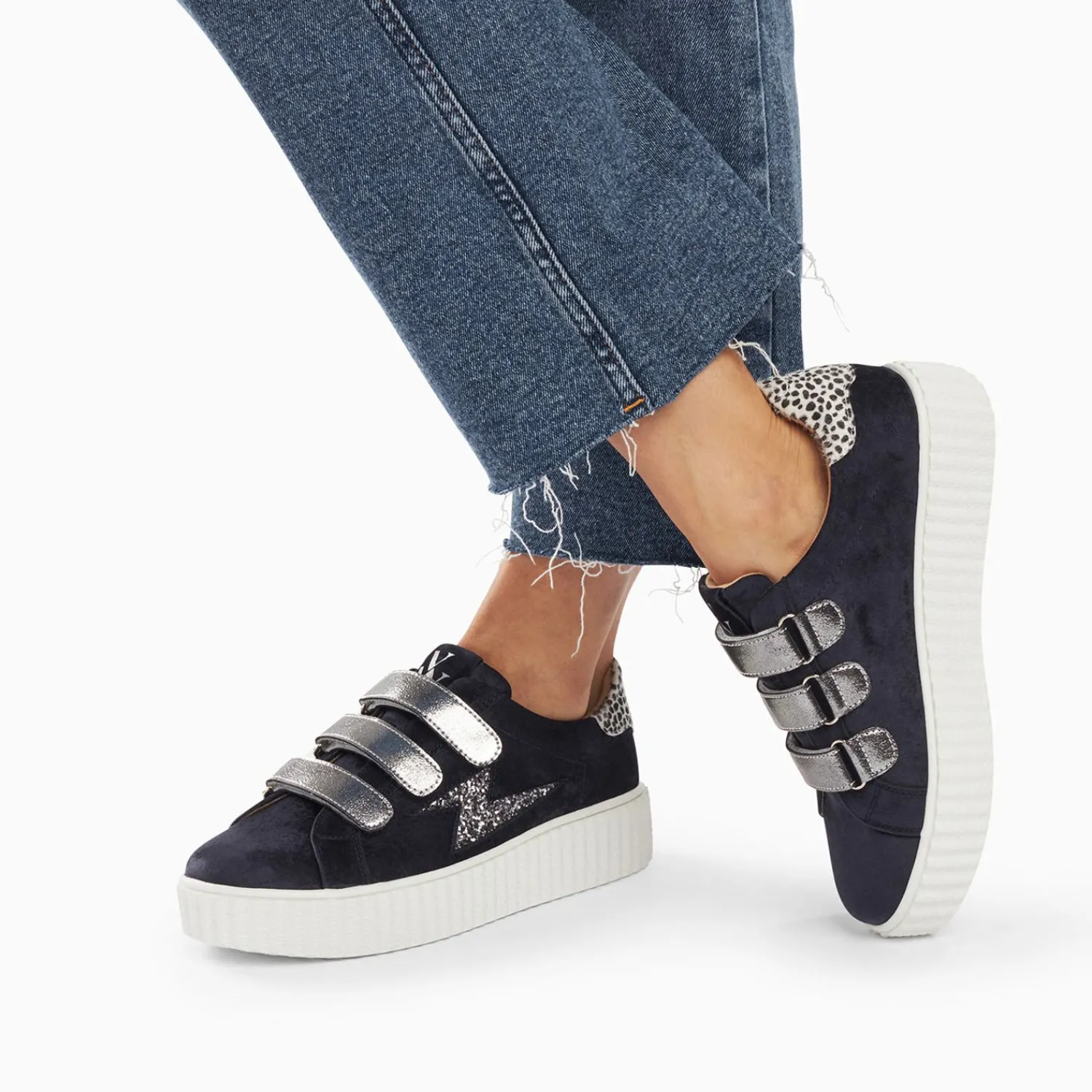 Vanessa Wu Sneakers>Baskets Eclair Maelle Bleu Et Anthracite A Scratchs