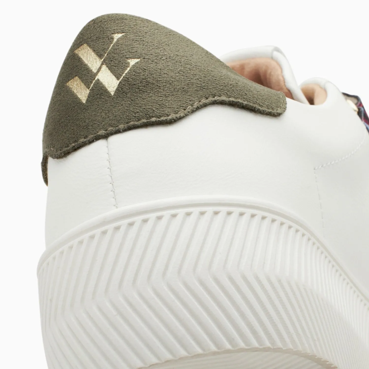 Vanessa Wu Sneakers>Baskets Eclair Noura Blanc Et Or A Scratchs Leopard