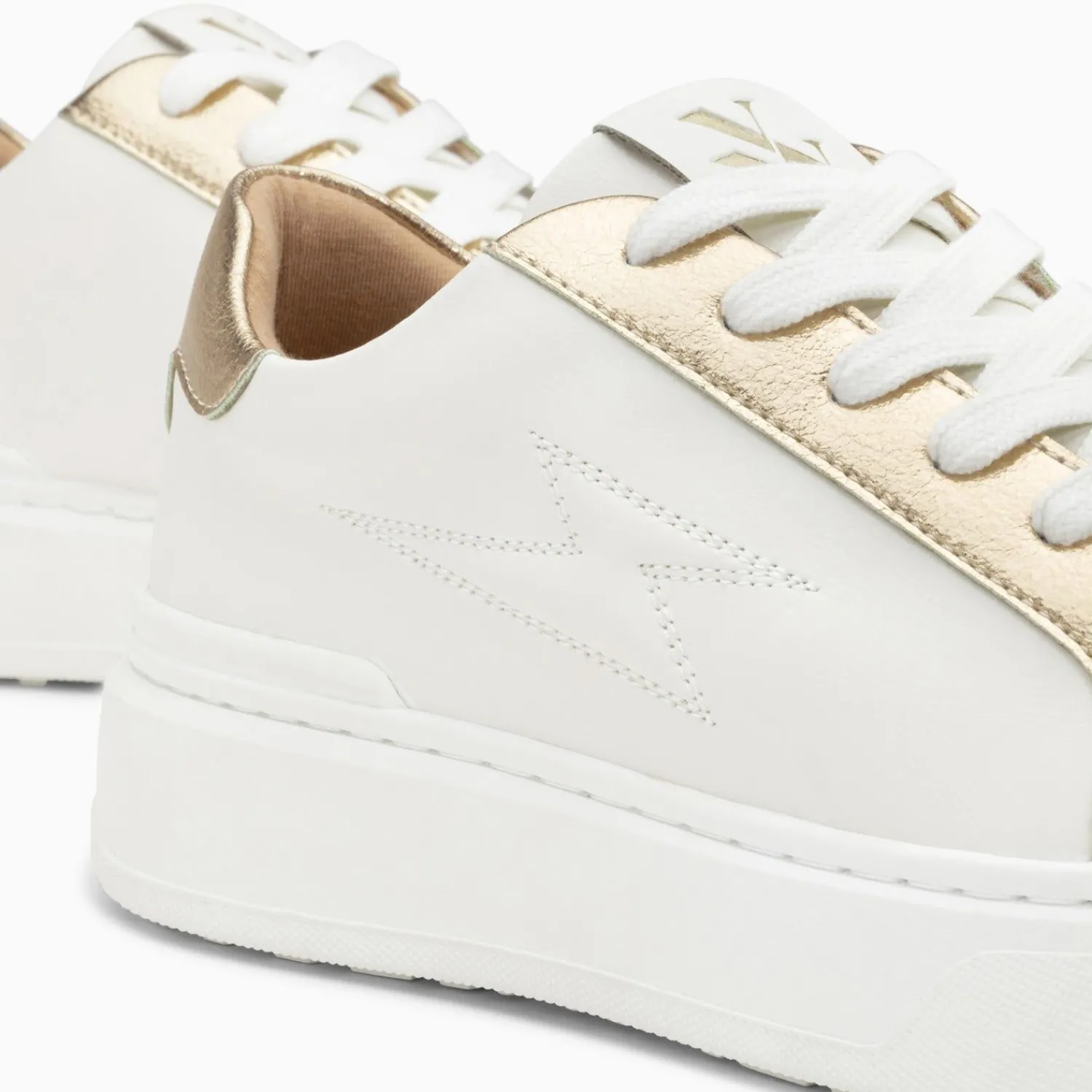 Vanessa Wu Sneakers>Baskets Eclair Romane Blanc Et Or A Lacets