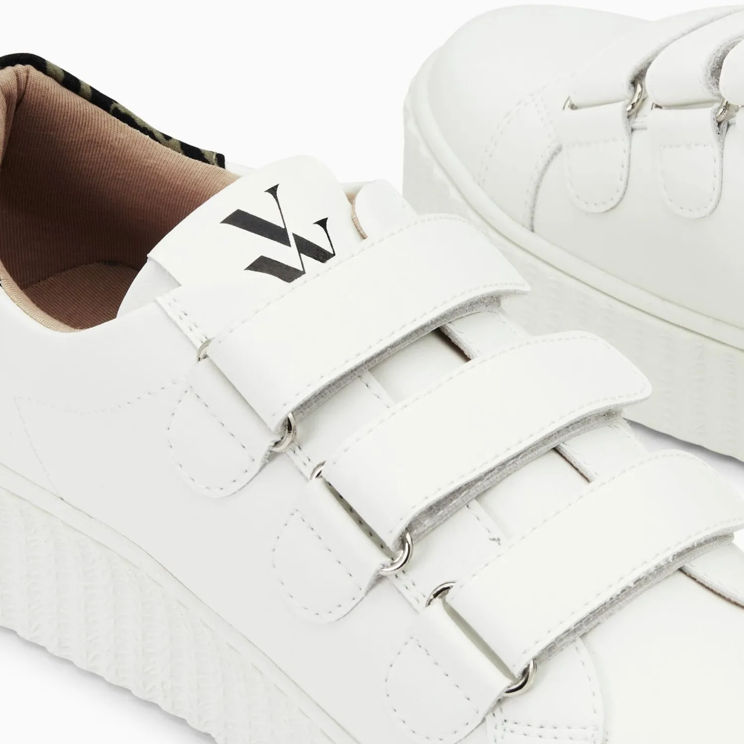 Vanessa Wu Sneakers>Baskets Eclair Susan Blanc Et Noir A Scratchs