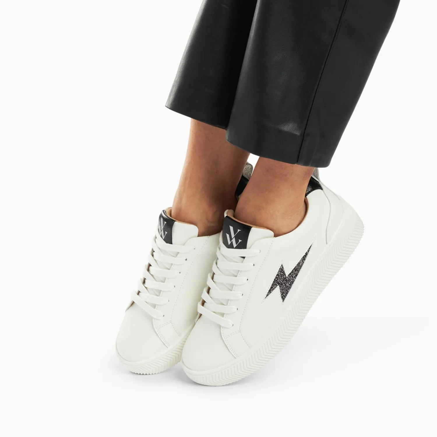 Vanessa Wu Sneakers>Baskets Eclair Tania Blanc Et Noir A Paillettes