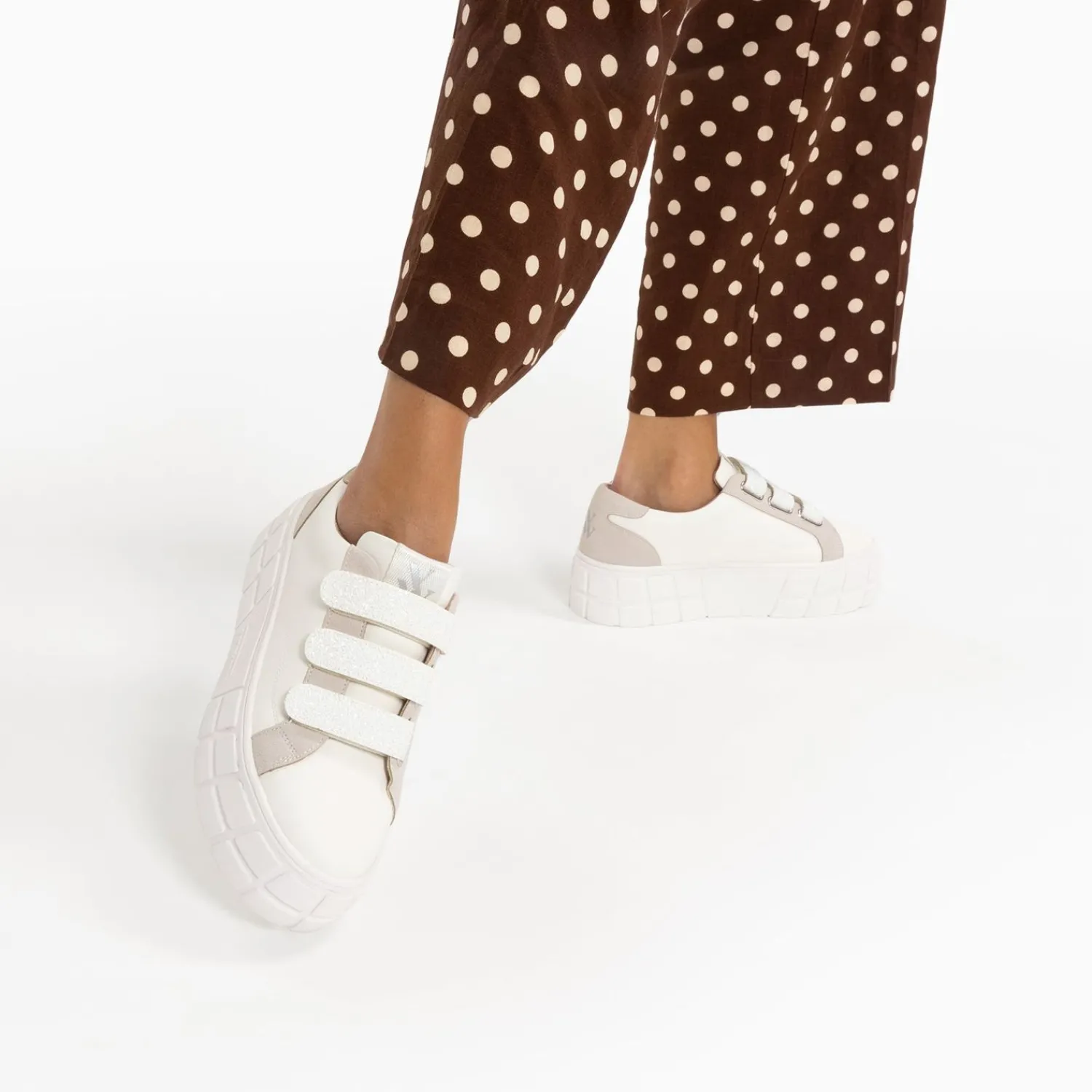 Vanessa Wu Sneakers>Baskets Monica Blanches A Scratchs Glitter Et Plateforme