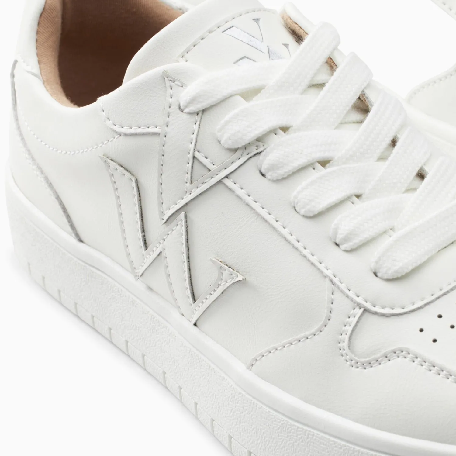 Vanessa Wu Sneakers>Baskets Monogramme Calie Blanches Monochrome