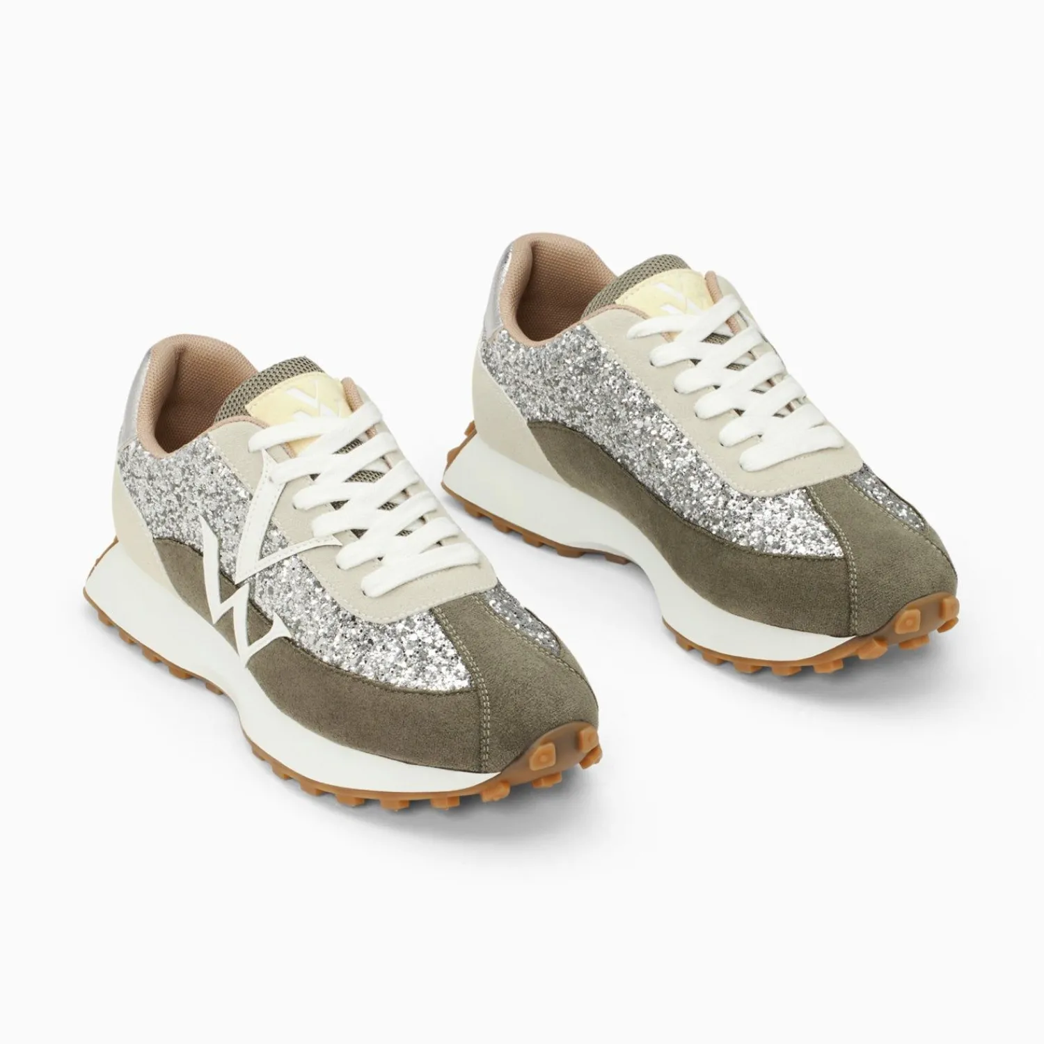 Vanessa Wu Sneakers>Baskets Monogramme Faustine Argent Et Gris A Semelle Running