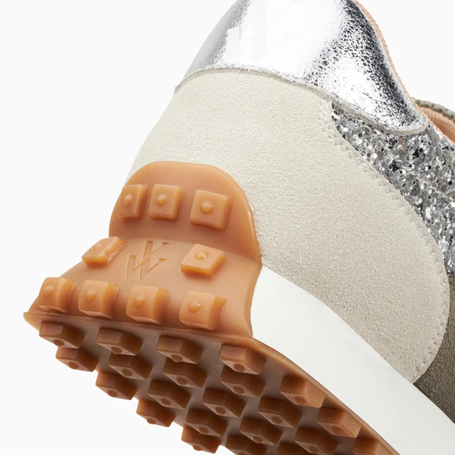 Vanessa Wu Sneakers>Baskets Monogramme Faustine Argent Et Gris A Semelle Running
