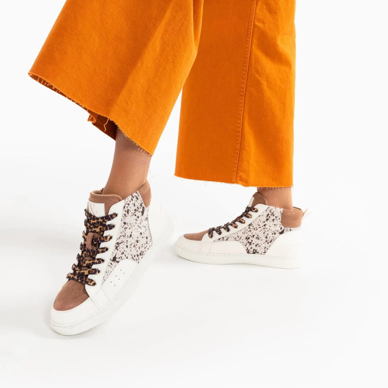 Vanessa Wu Sneakers>Baskets Montantes Gwen Blanc Et Marron A Lacets Leopard