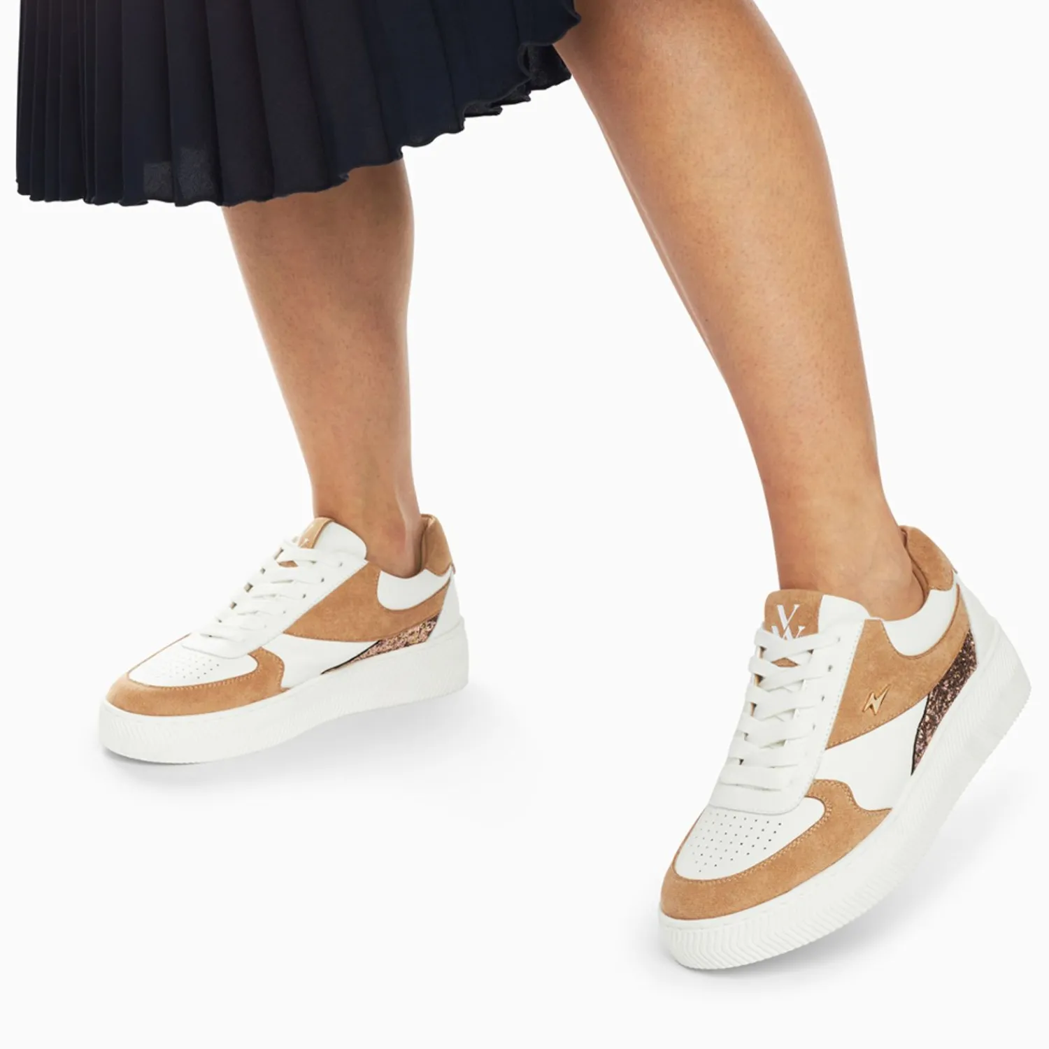 Vanessa Wu Sneakers>Baskets Nassita Beige Et Rose Gold A Lacets