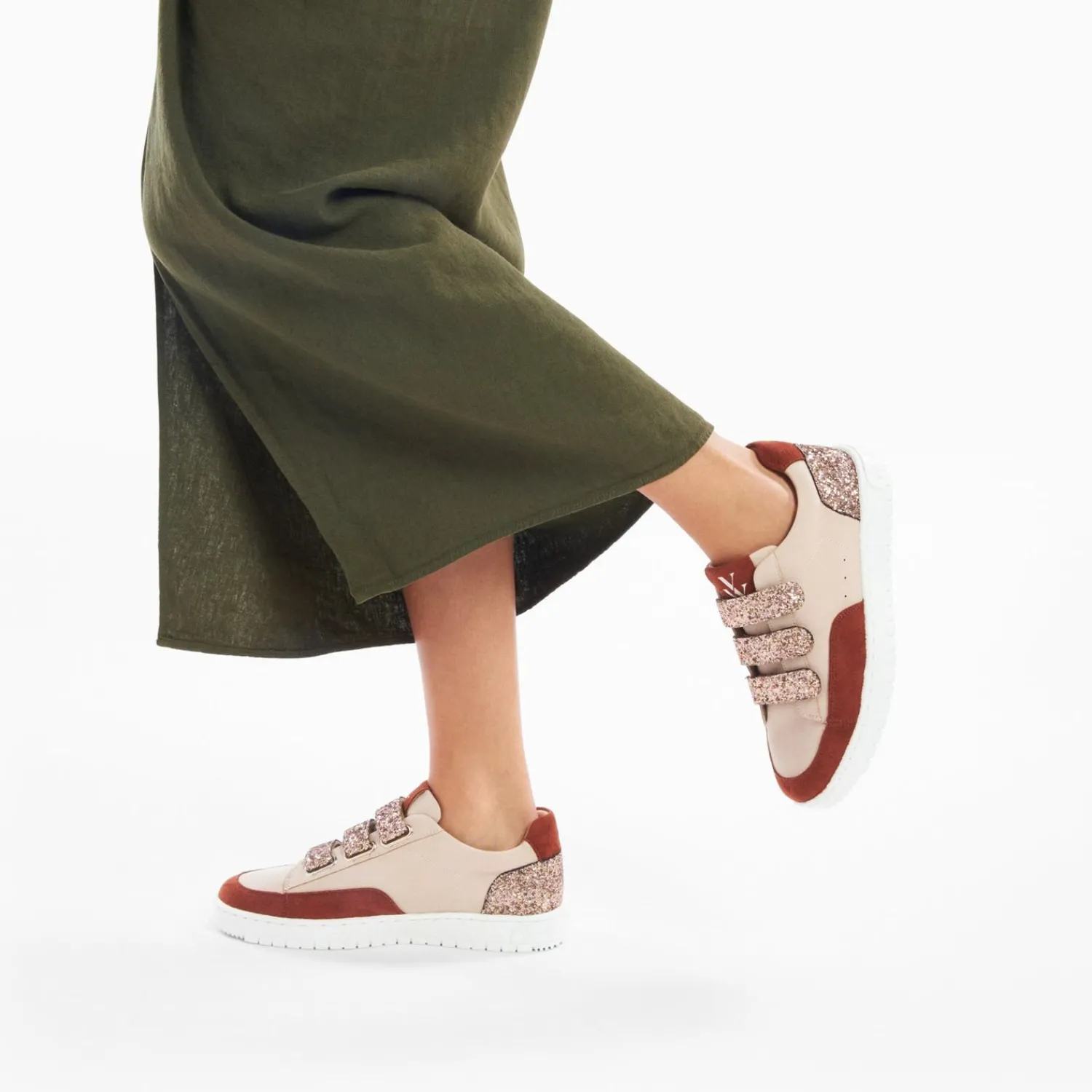 Vanessa Wu Sneakers>Baskets Paloma Nude Et Marron A Scratchs Glitter