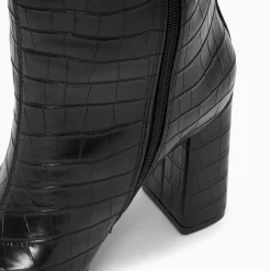 Vanessa Wu Bottes, Cuissardes><noscript><img width=