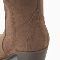Vanessa Wu Bottes, Cuissardes><noscript><img width=