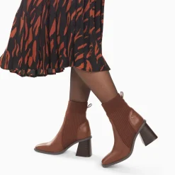 Vanessa Wu Bottines>Bottines Chaussettes Jinger Marron A Talon Trapeze