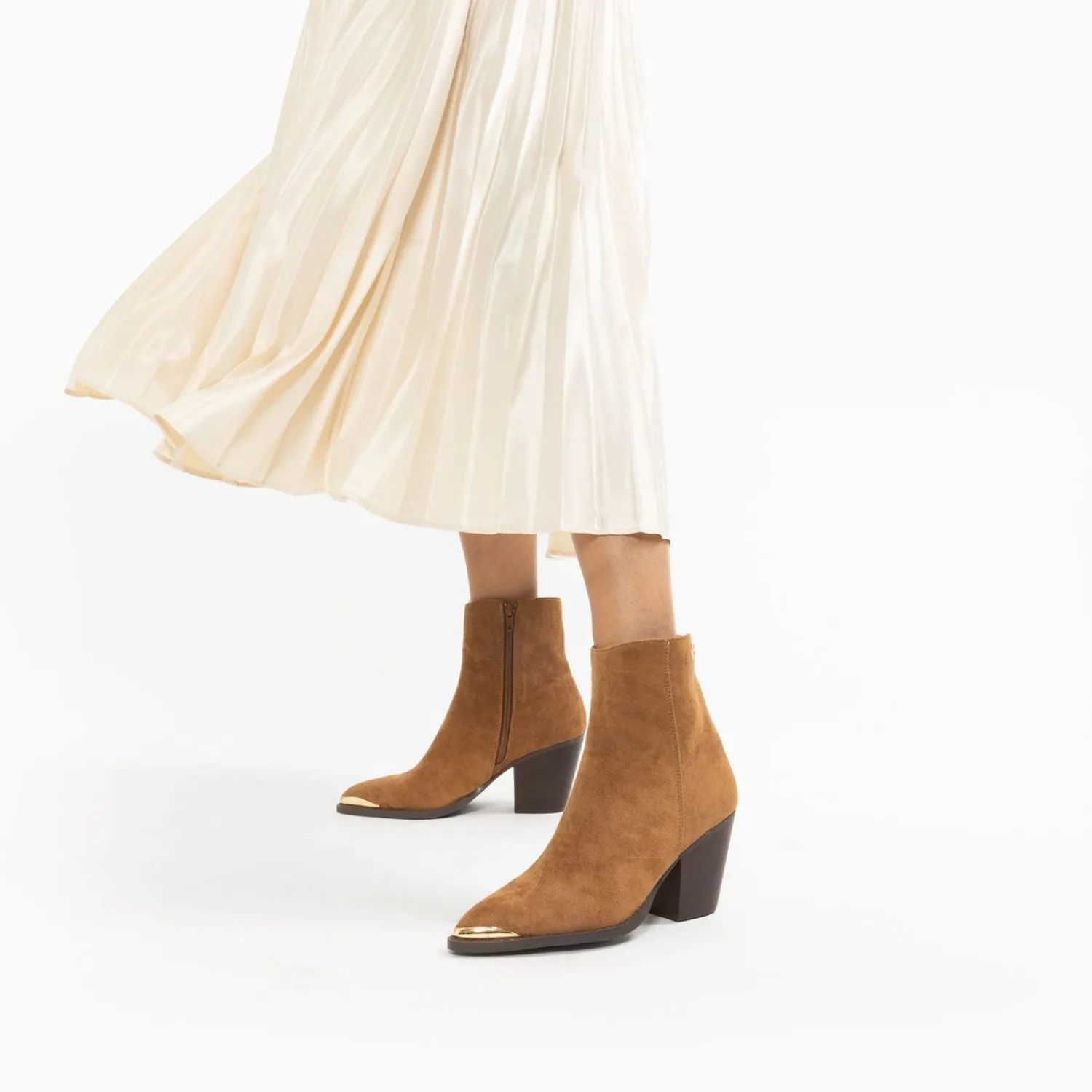 Vanessa Wu Bottines>Bottines Santiags Jenn Camel A Talon