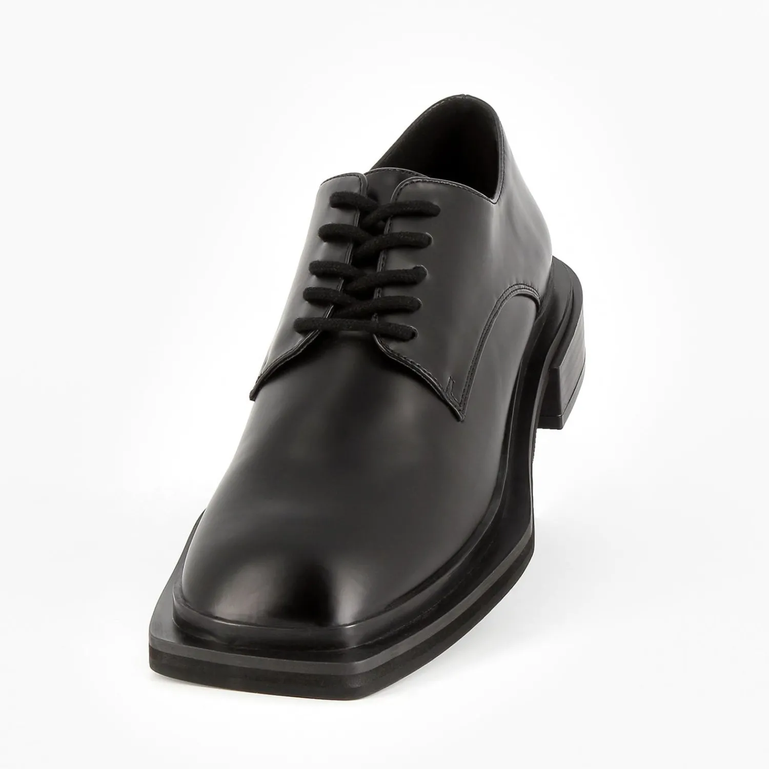 Vanessa Wu Mocassins, Derbies, Ballerines>Derbies Leona Noires A Semelle Carree