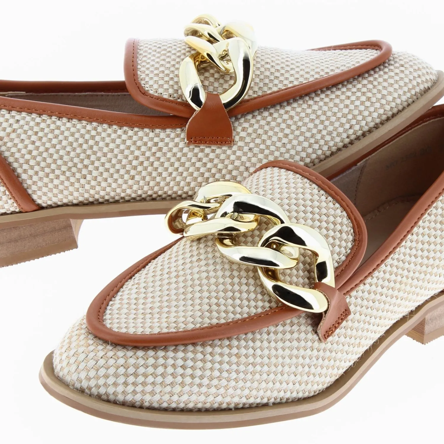 Vanessa Wu Mocassins, Derbies, Ballerines>Mocassins Barbara Beiges A Chaine Or