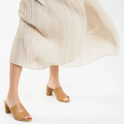 Vanessa Wu Sandales À Talon, Compensées>Mules A Talon Melaurie Camel Effet Tresse