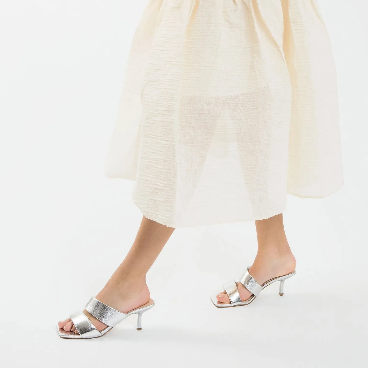 Vanessa Wu Sandales À Talon, Compensées>Mules Elia Argent A Brides Rembourrees