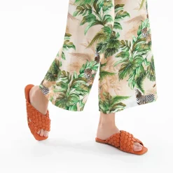 Vanessa Wu Sandales Plates>Mules Lillianna Brique A Larges Brides Tressees Croisees
