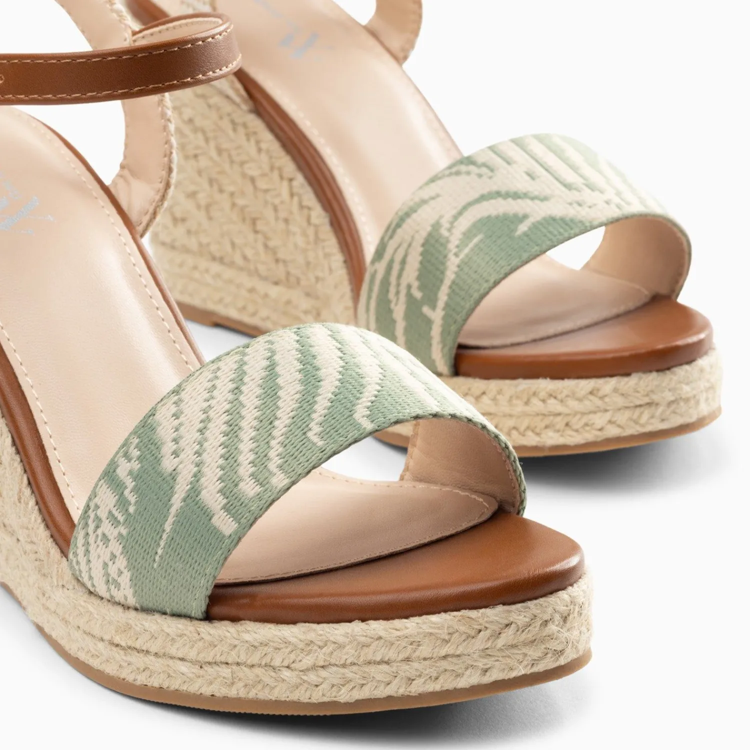 Vanessa Wu Sandales À Talon, Compensées>Sandales Compensees Honorine Vert En Tissu Jacquard