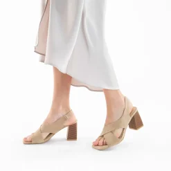 Vanessa Wu Sandales À Talon, Compensées>Sandales Dakota Beiges A Brides Croisees Et Talon Haut
