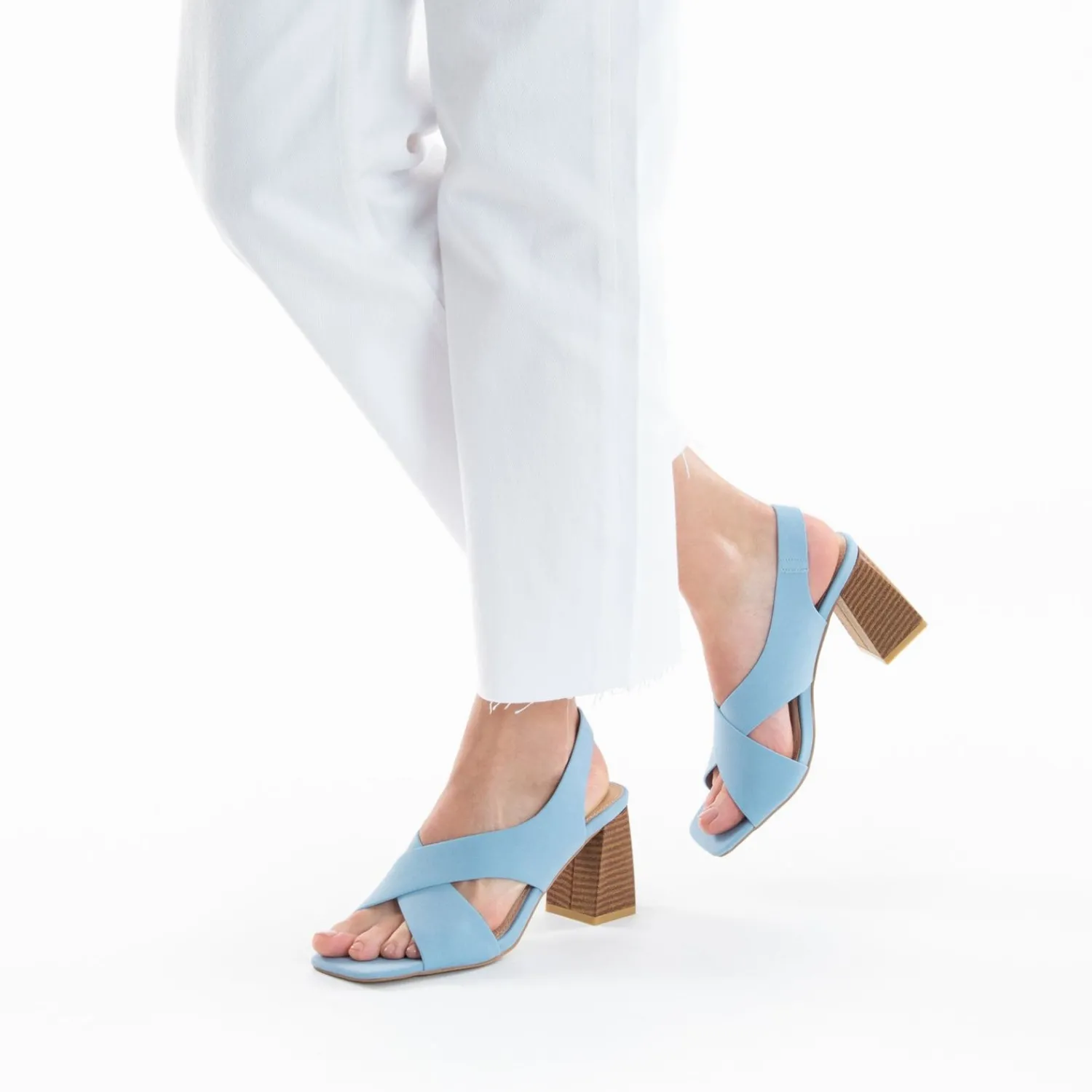 Vanessa Wu Sandales À Talon, Compensées>Sandales Dakota Bleu Clair A Brides Croisees Et Talon Haut